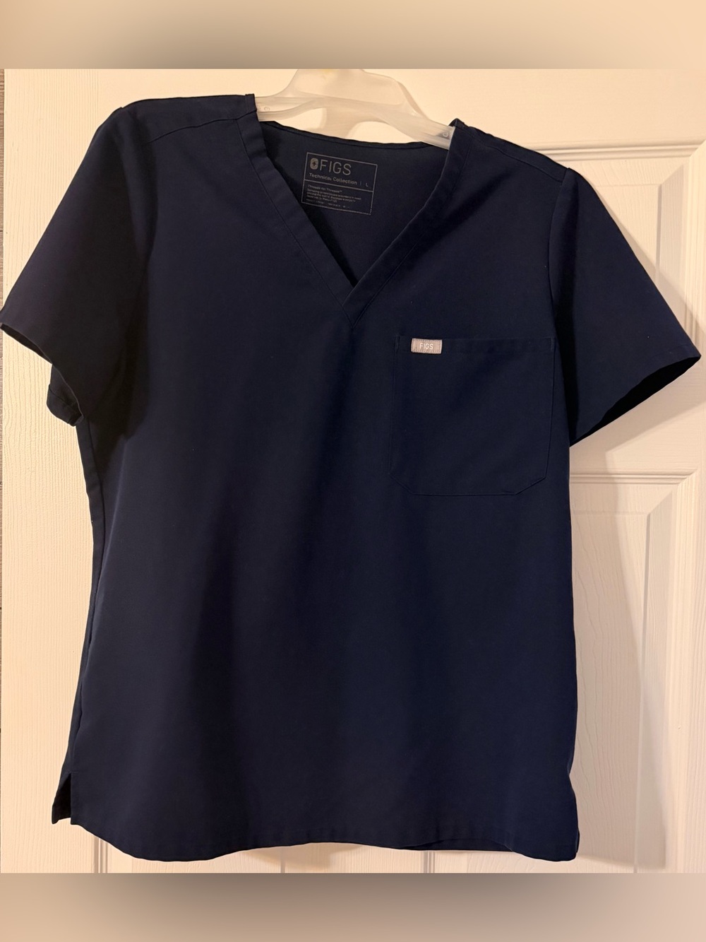 FIGS Navy V-Neck scrub top, Livingston pants, and Kade cargo pants in Navy- Lg